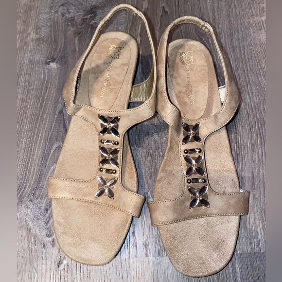 Anne Klein IFlex women's sz 8.5M bedazzled comfy shoes with small heel. - Picture 1 of 9